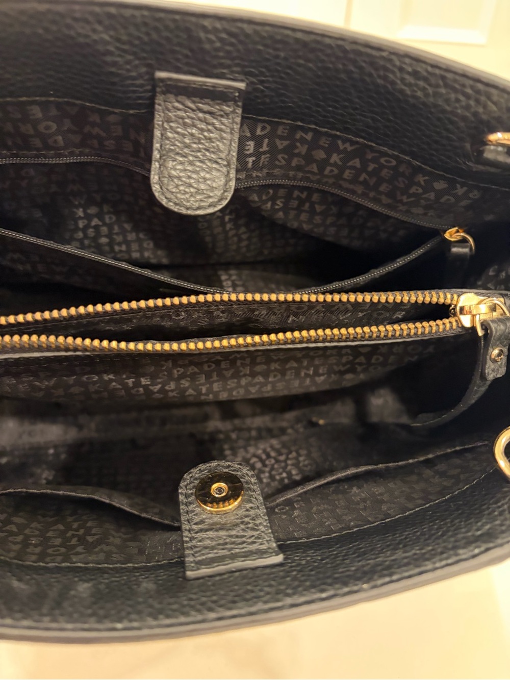 kate spade Cream Shoulder Bag with Black Trim and Bow Detail - Picture 4 of 10